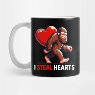 Bigfoot I Steal Hearts Funny Valentine's Day Bigfoot Holding Heart Lover Gifts Mug